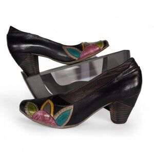 L'ARTISTE by Spring Step Bedelia Floral Pumps Women's 5/35 Black / Multicolor